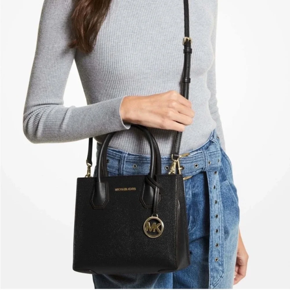 MICHAEL Michael Kors Mercer Messenger Black Leather Bag - Picture 1 of 14